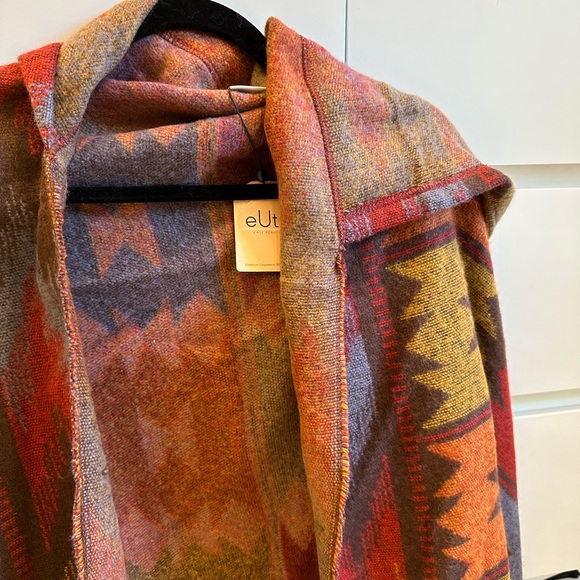 cozy sweater/shall - Picture 2 of 2